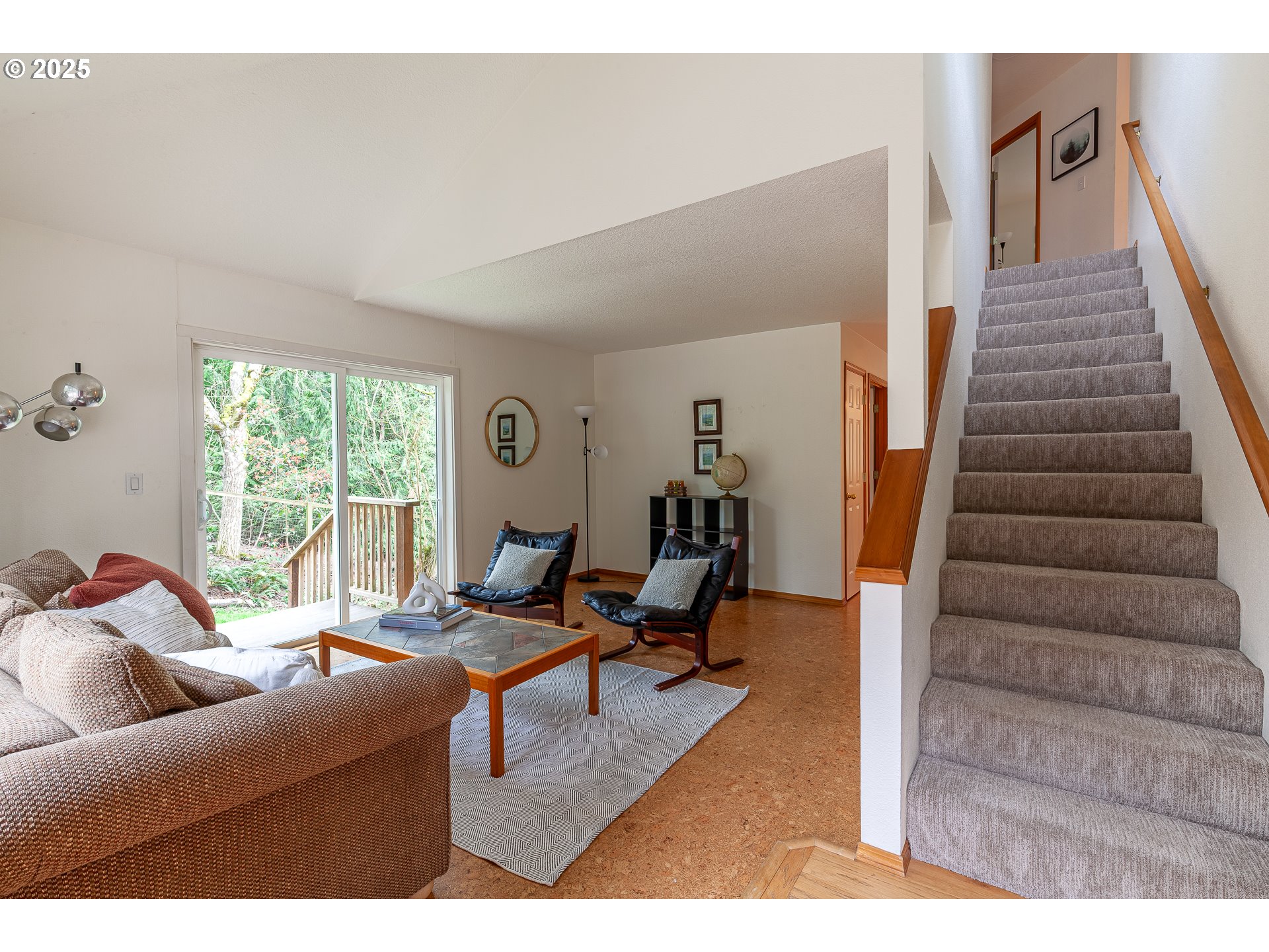 4216 Southwest Brugger Street Portland, OR 97219 - Photo 5 of 39 Family Room