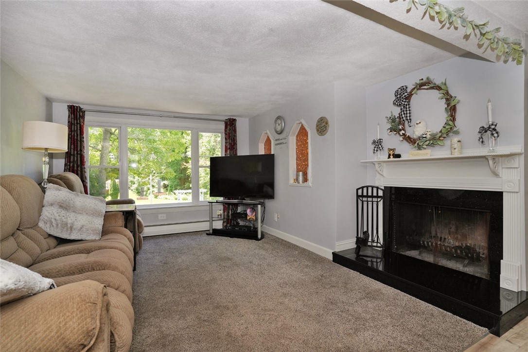 505 Snake Hill Road Glocester, RI 02857 - Photo 3 of 18