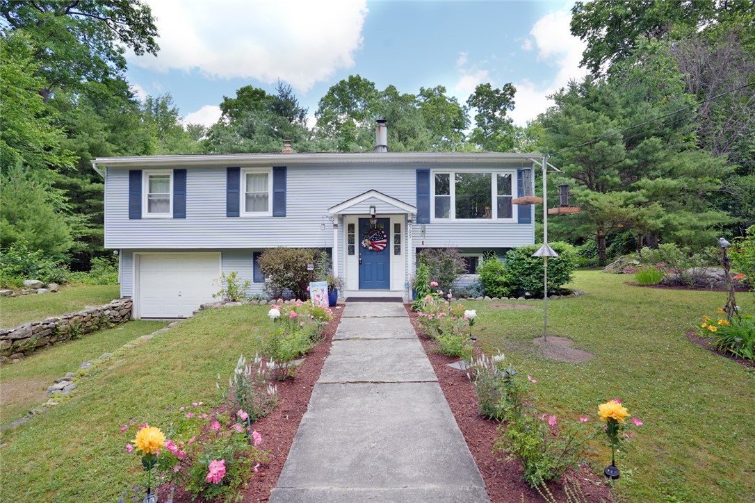 505 Snake Hill Road Glocester, RI 02857 - Photo 9 of 18