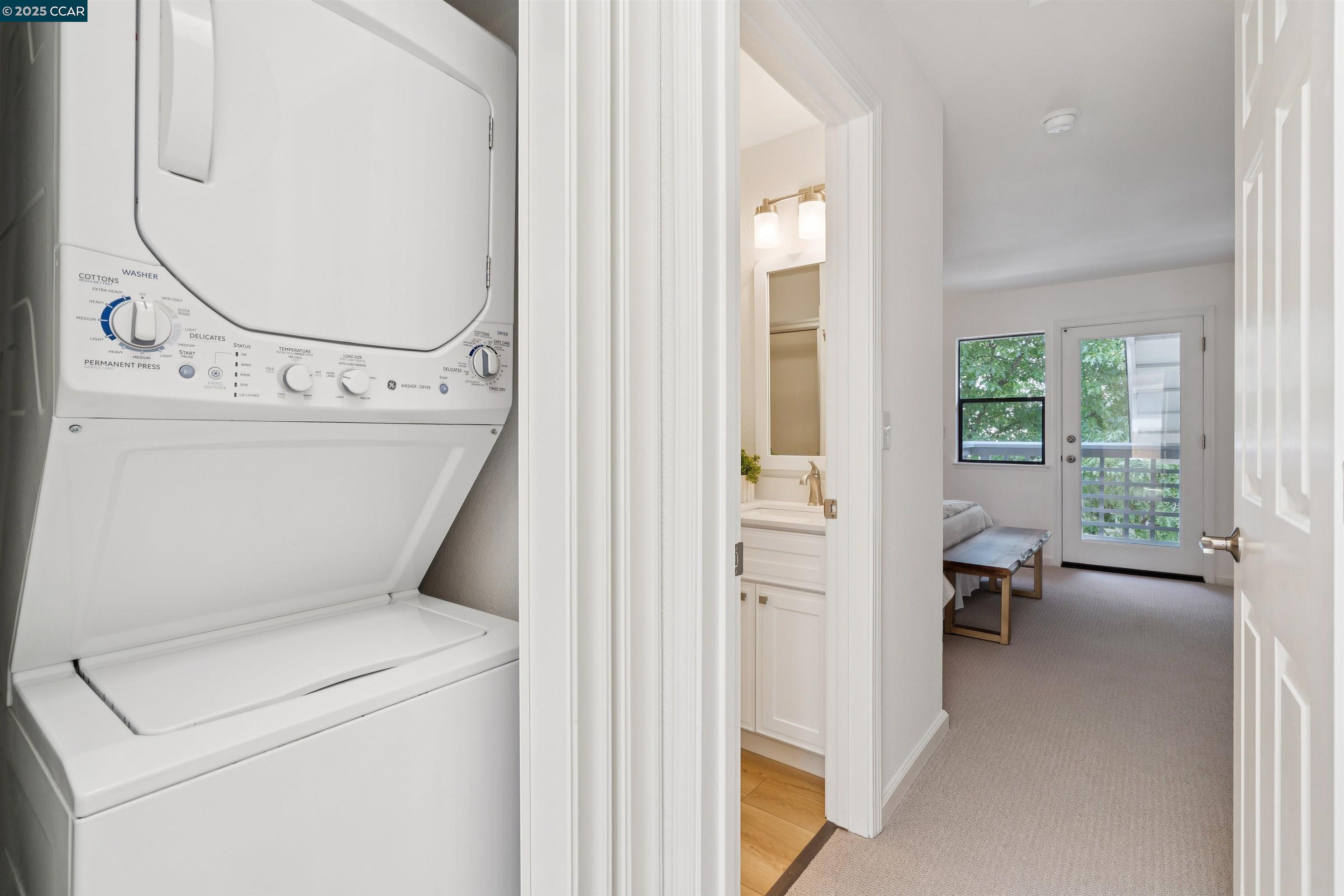 2578 Oak Road, Unit 212 Walnut Creek, CA 94597 - Photo 13 of 27 a view of living room washer and dryer
