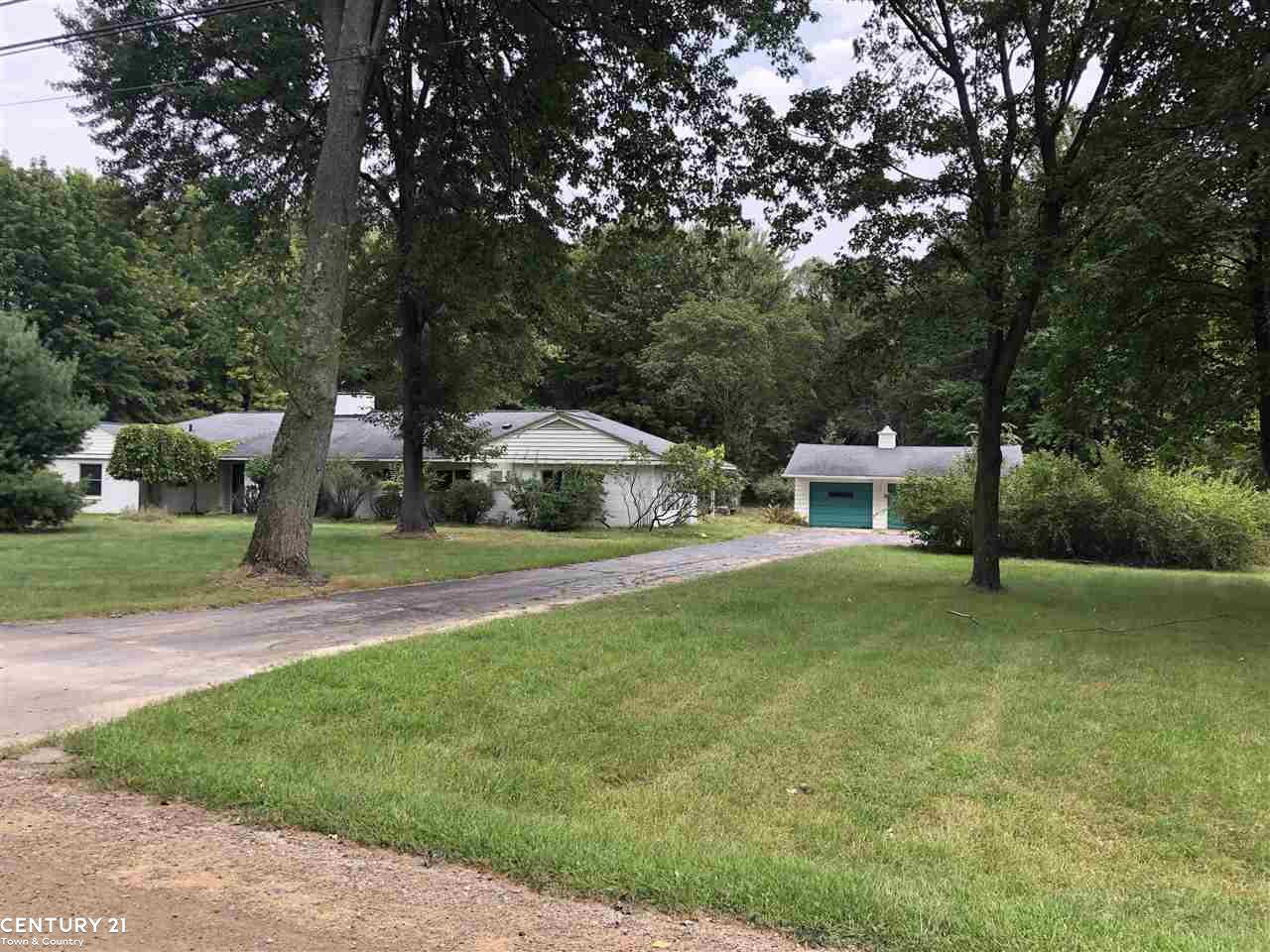 1195 East Avon Circle Rochester Hills, MI 48309 - Photo 1 of 9