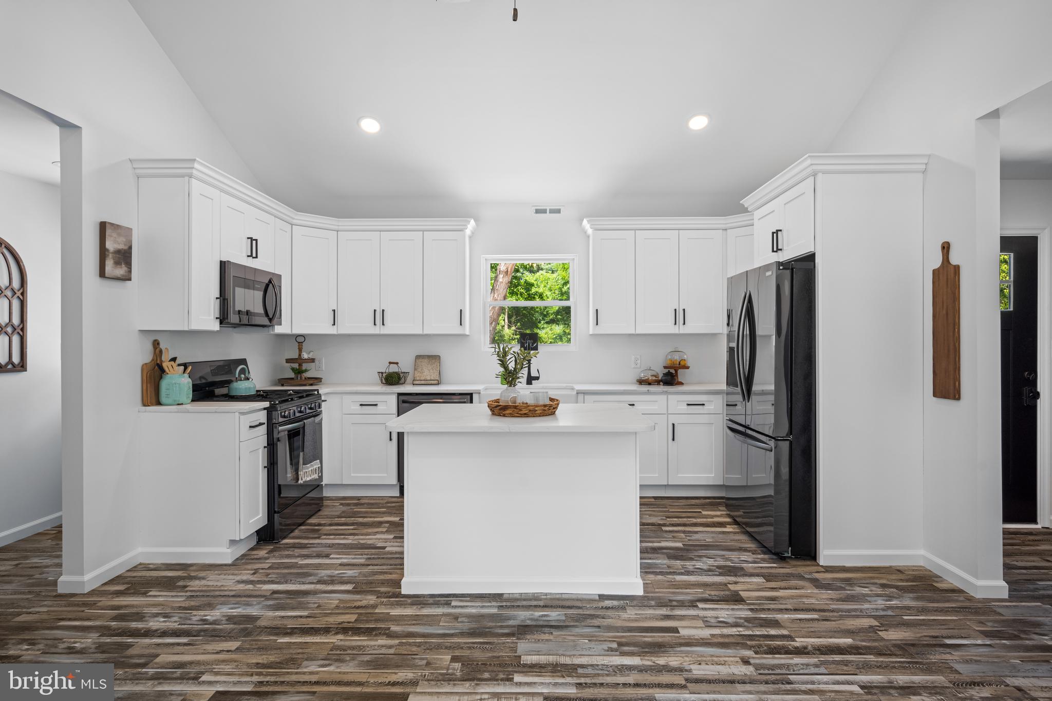 123 Illinois Road Pennsville, NJ 08070 - Photo 2 of 25 Gallery Image 2