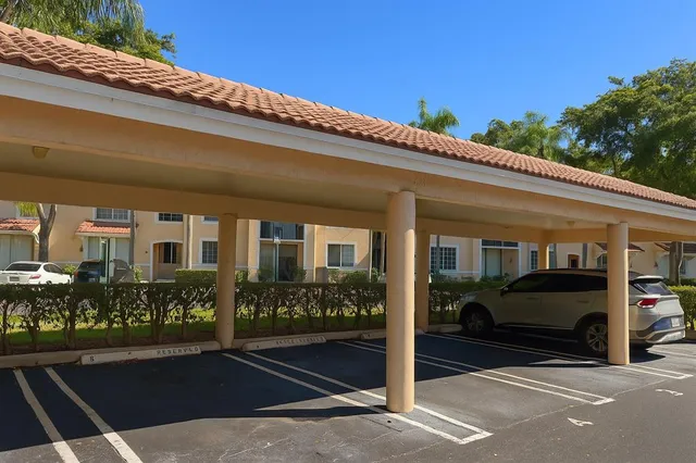 $2,300 | 1707 Village Boulevard, West Palm Beach, FL 33409