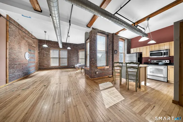 $1,700 | 325 Lafayette Street, Unit 1103, Bridgeport, CT 06604