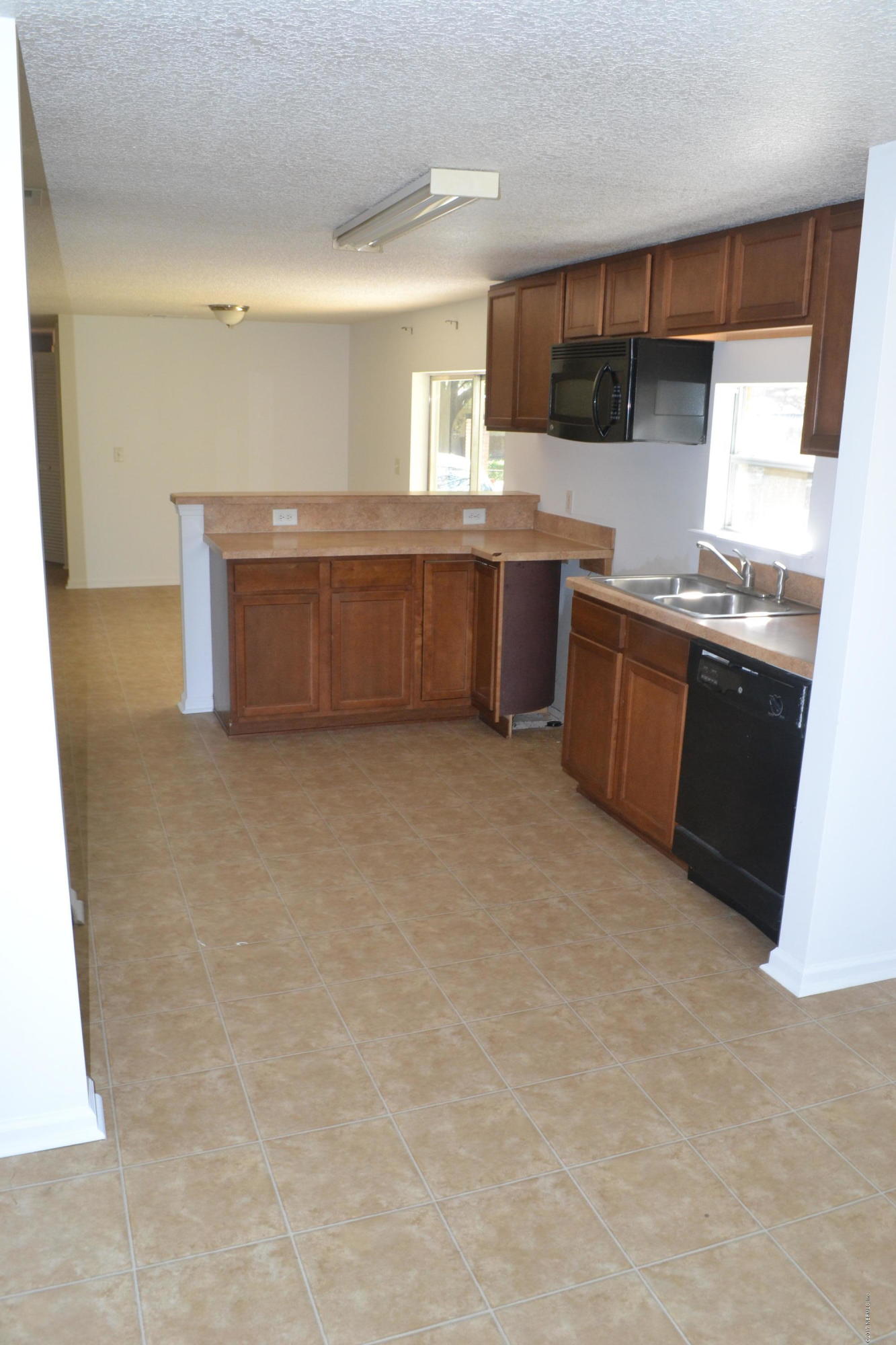 1210 Cole Road Jacksonville, FL 32218 - Photo 8 of 16 DSC_0111