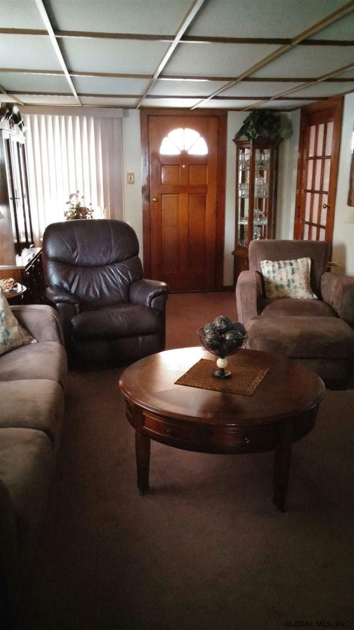 300 Glengary Road Rotterdam, NY 12304 - Photo 2 of 20 Photo 2