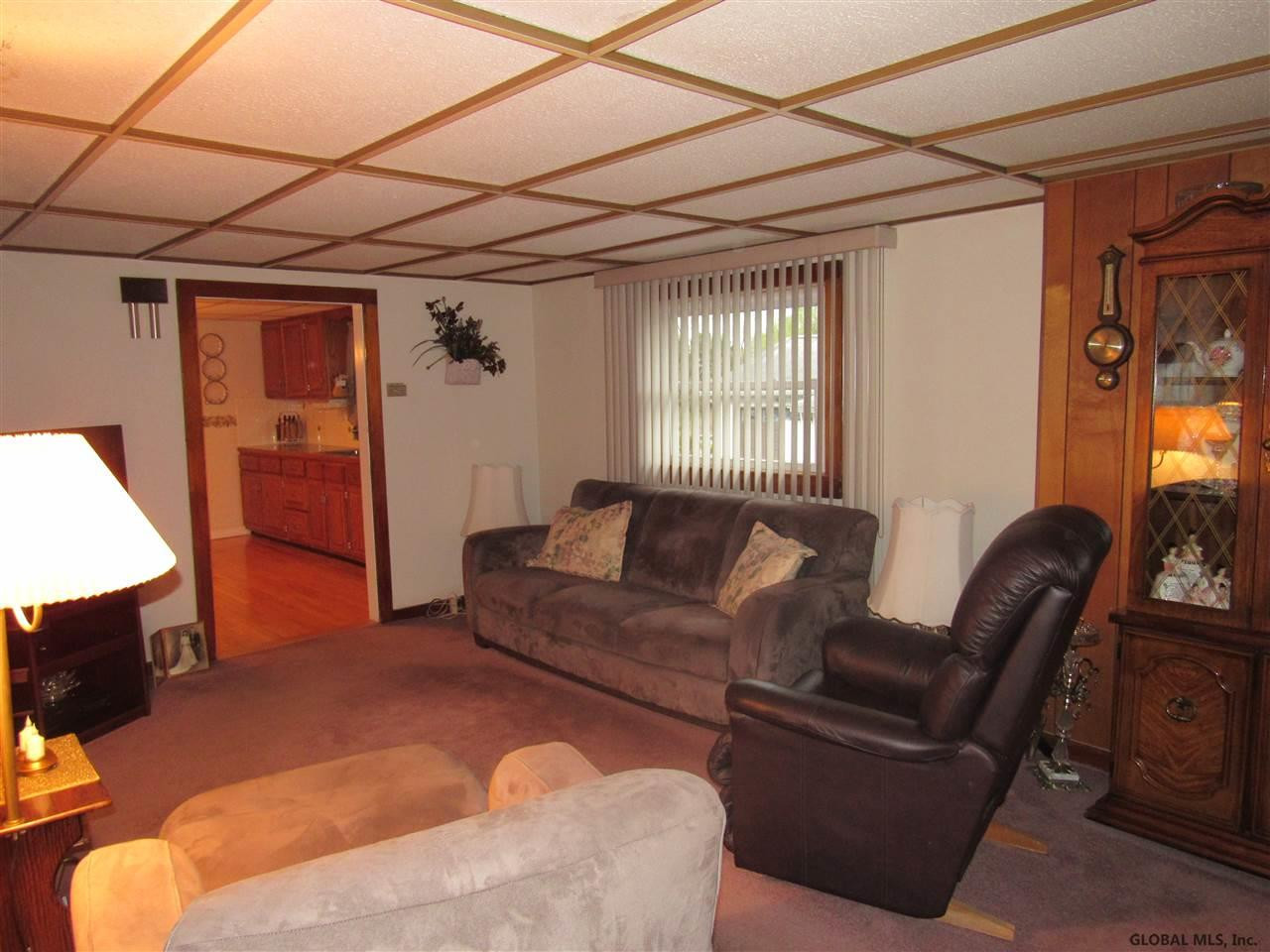 300 Glengary Road Rotterdam, NY 12304 - Photo 5 of 20 Photo 5
