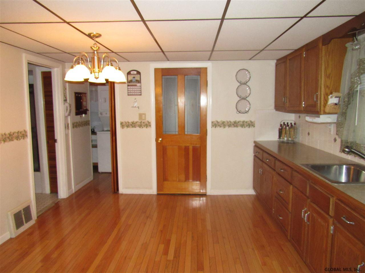 300 Glengary Road Rotterdam, NY 12304 - Photo 8 of 20 Photo 8