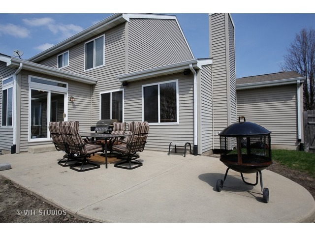 470 Raintree Drive Oswego, IL 60543 - Photo 23 of 25