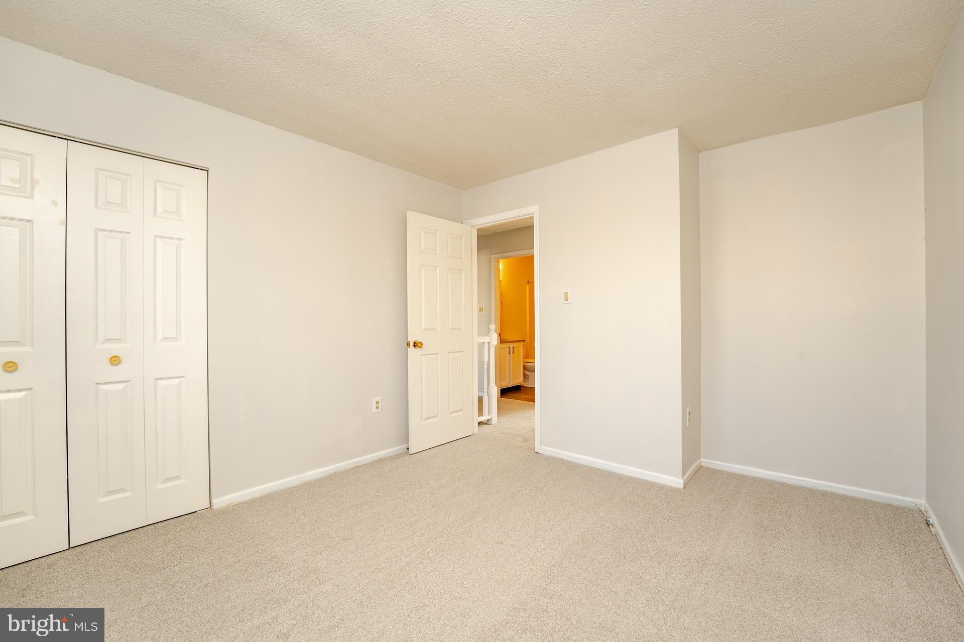 19 Clipper Court Atlantic City, NJ 08401 - Photo 21 of 35 a view of an empty room