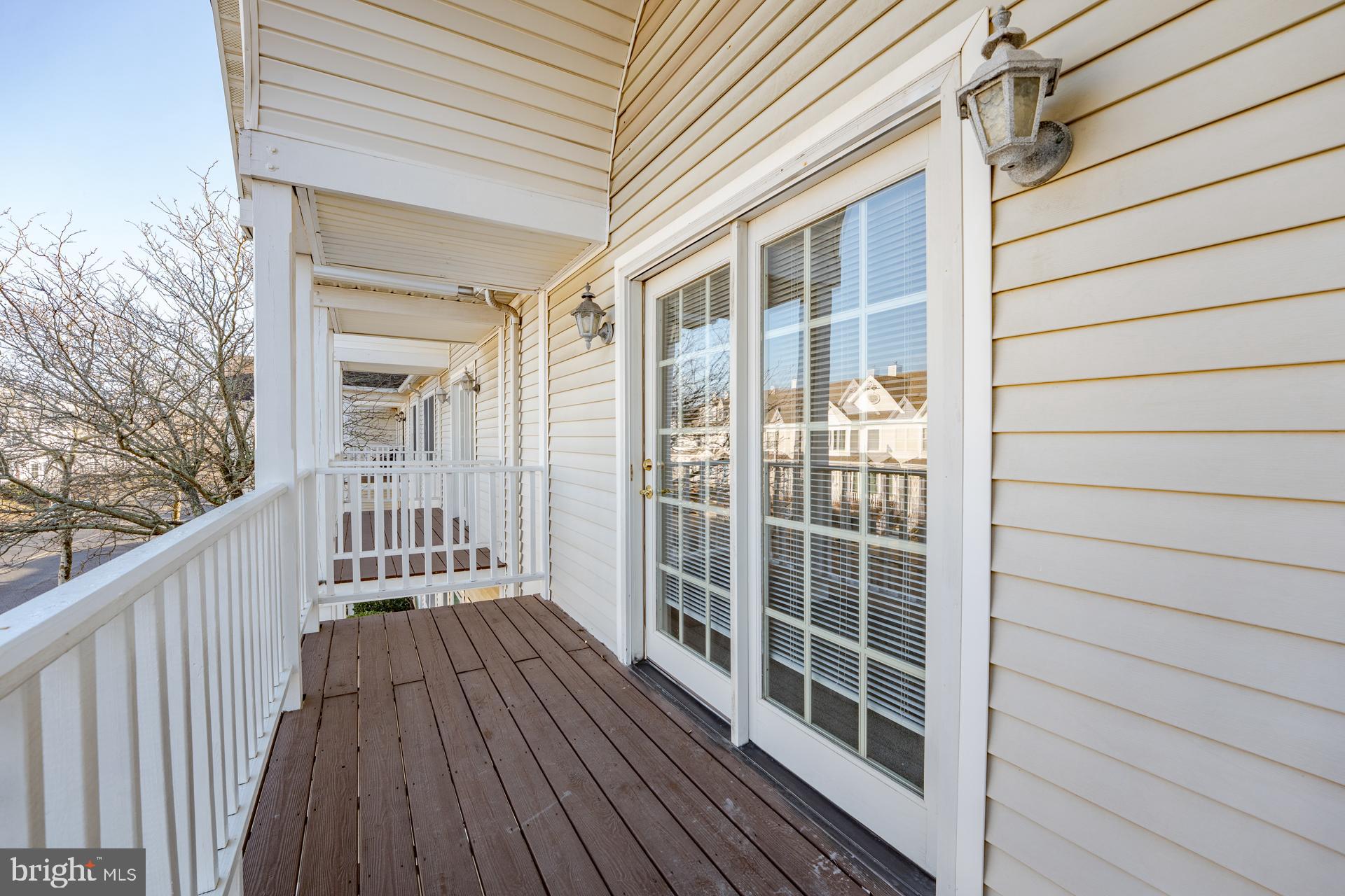 19 Clipper Court Atlantic City, NJ 08401 - Photo 25 of 35 a view of balcony with wooden floor