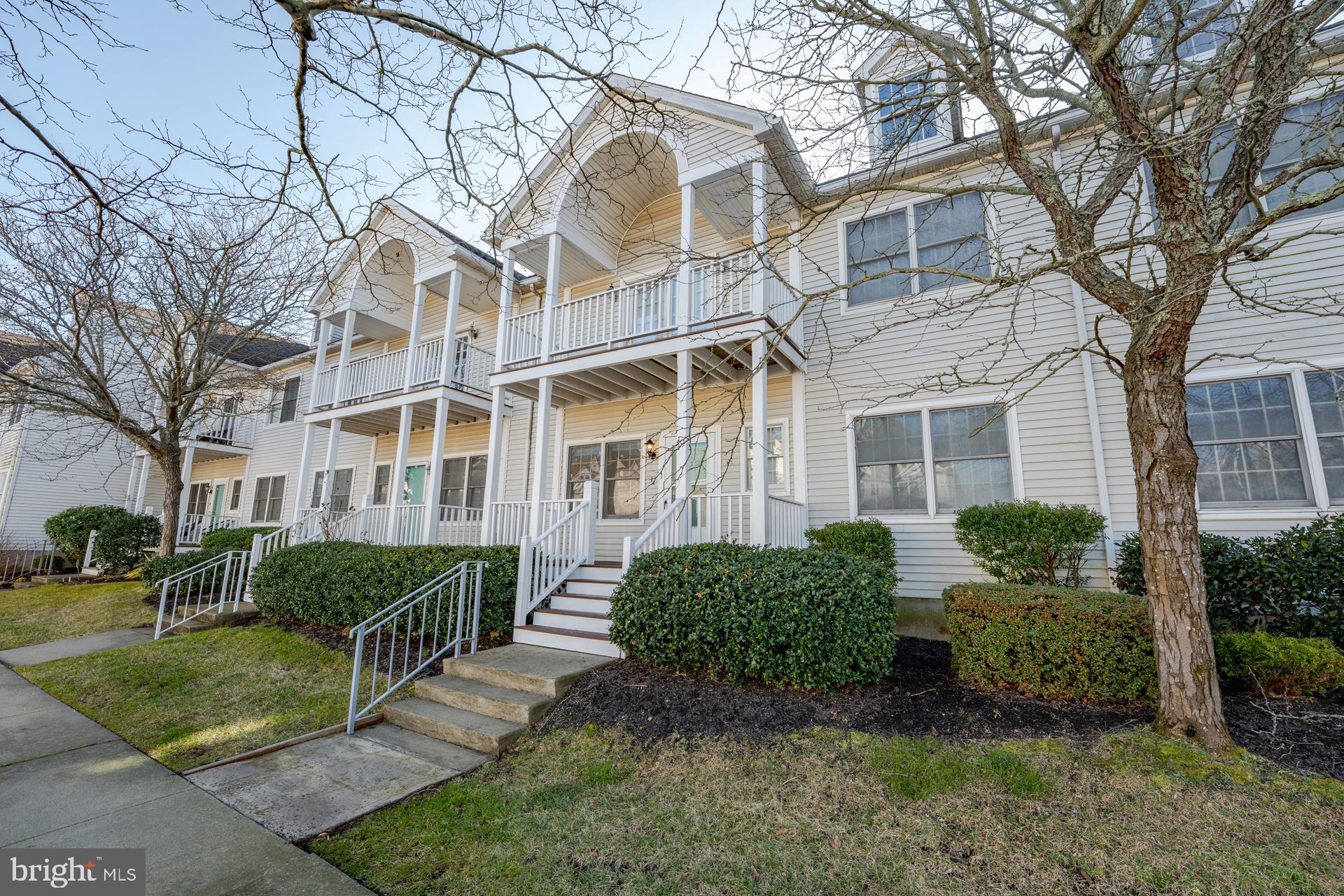 19 Clipper Court Atlantic City, NJ 08401 - Photo 32 of 35 a front view of a residential houses with yard and green space
