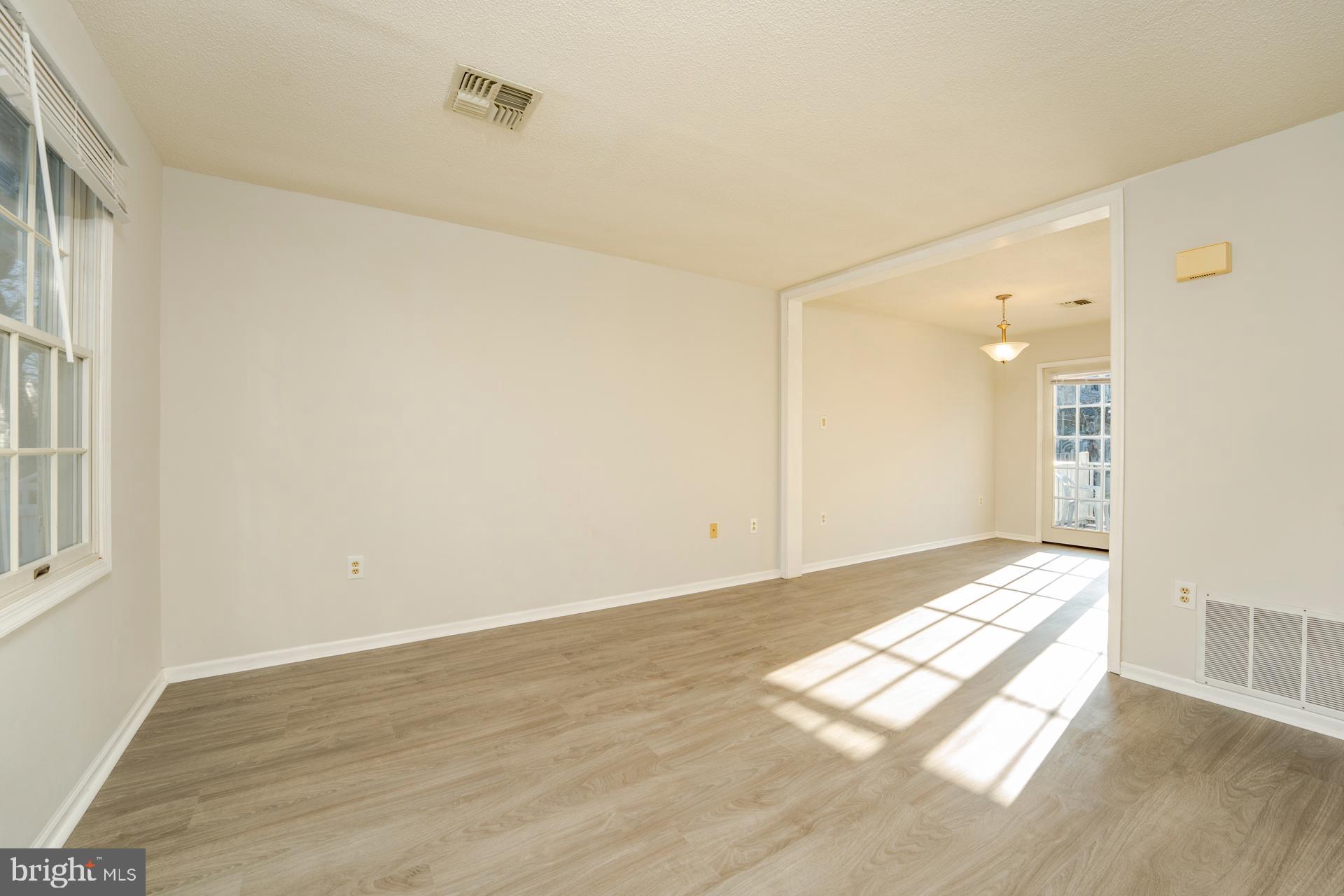 19 Clipper Court Atlantic City, NJ 08401 - Photo 5 of 35 a view of an empty room and window