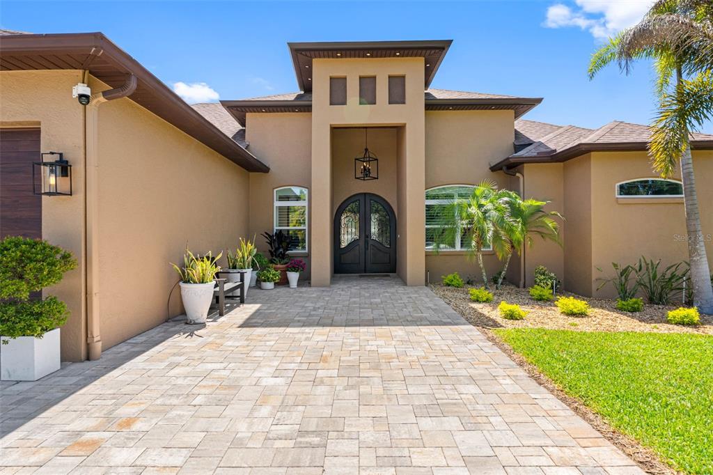 17117 Lakeshore Road Lutz, FL 33558 - Photo 4 of 48