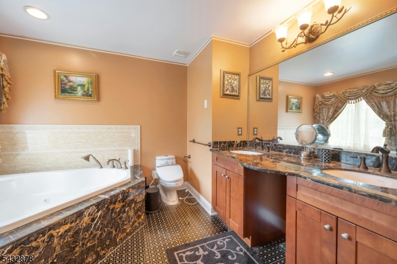 6 Hyer Farm Road Roseland, NJ 07068 - Photo 17 of 23