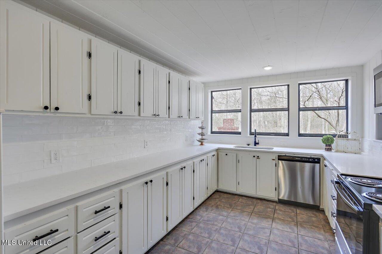 313 Le Bourgeois Lane Brandon, MS 39047 - Photo 15 of 54 12-313 Le Bourgeois Ln