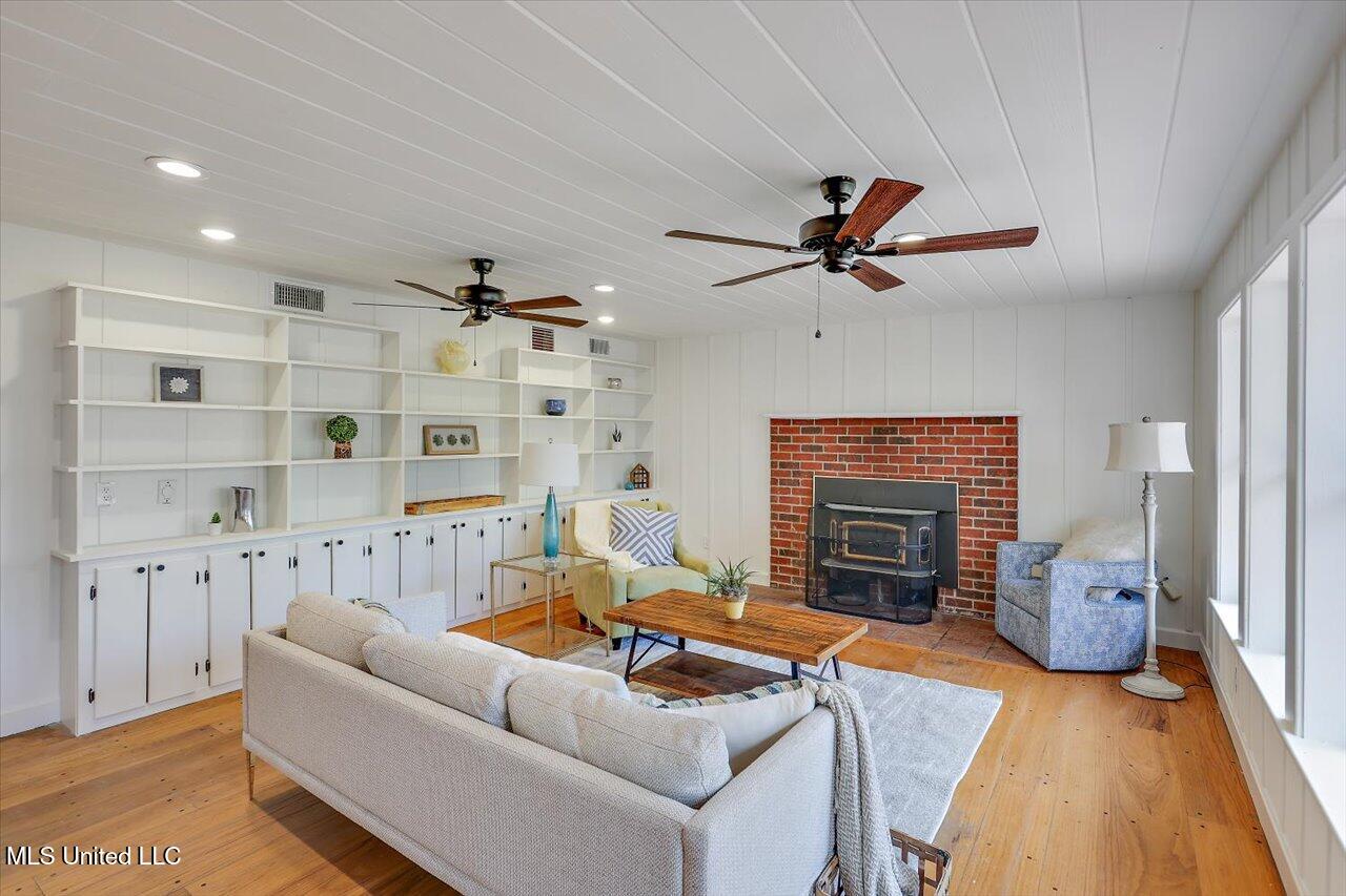 313 Le Bourgeois Lane Brandon, MS 39047 - Photo 10 of 54 06-313 Le Bourgeois Ln