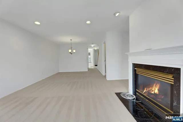 $3,200 | 2198 Kent Court, Mahwah, NJ 07430