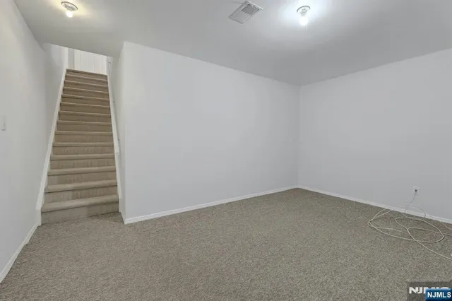 $3,200 | 2198 Kent Court, Mahwah, NJ 07430