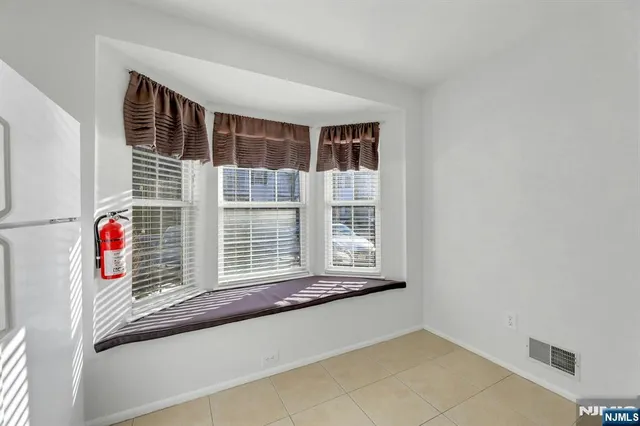 $3,200 | 2198 Kent Court, Mahwah, NJ 07430