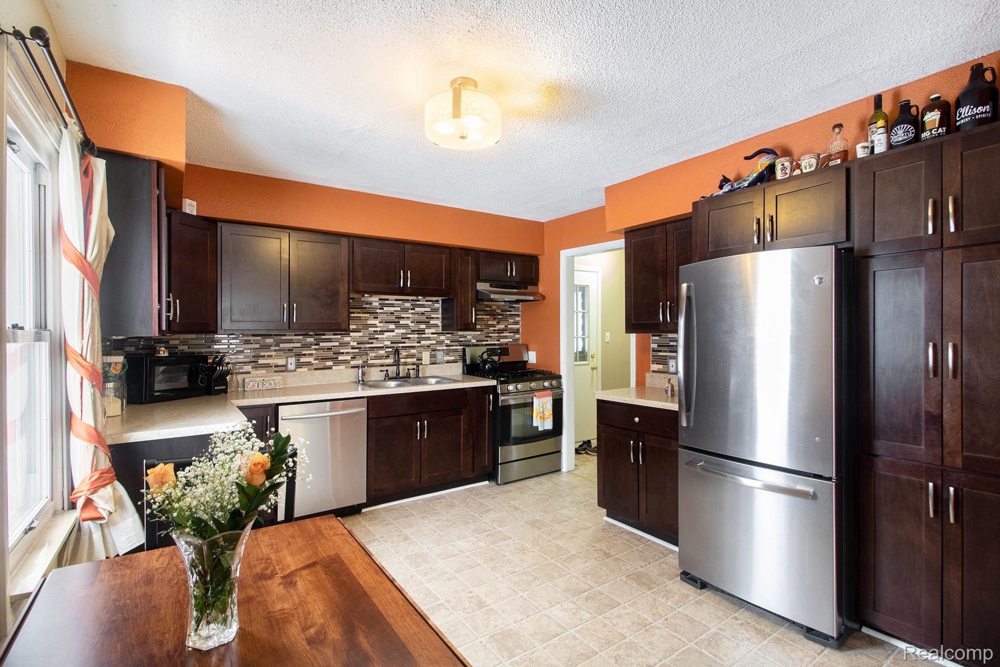 4450 Crosby Road Flint, MI 48506 - Photo 6 of 28 20.jpg