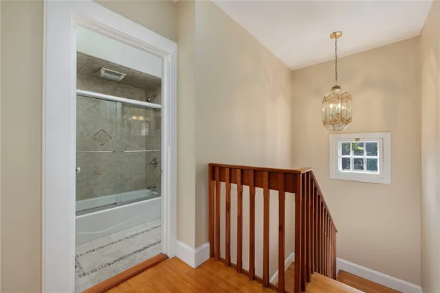 $3,500 | 107 Old Beach Road, Unit 2, Newport, RI 02840