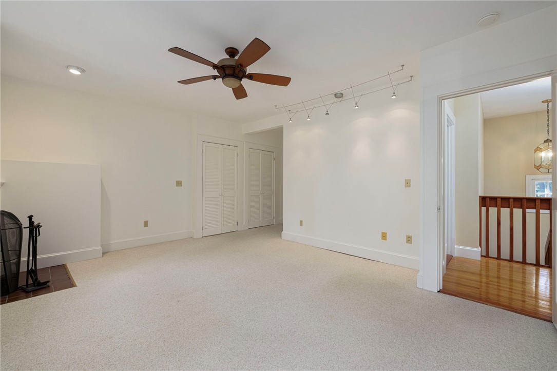 107 Old Beach Road, Unit 2 Newport, RI 02840 - Photo 15 of 38