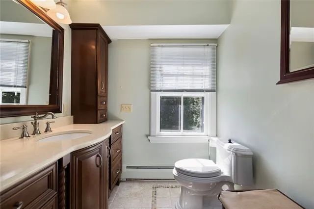 $3,500 | 107 Old Beach Road, Unit 2, Newport, RI 02840