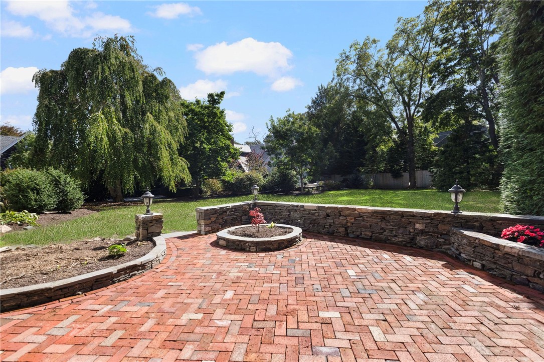 107 Old Beach Road, Unit 2 Newport, RI 02840 - Photo 28 of 38