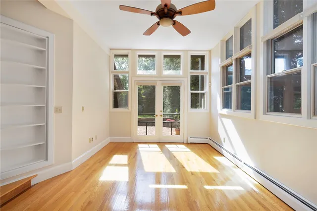 $3,500 | 107 Old Beach Road, Unit 2, Newport, RI 02840