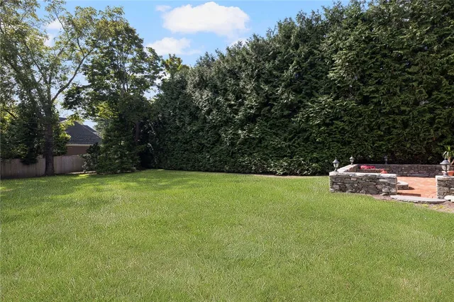 $3,500 | 107 Old Beach Road, Unit 2, Newport, RI 02840