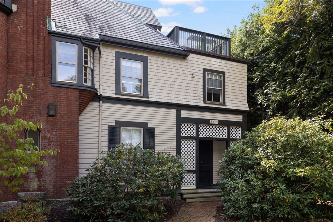 107 Old Beach Road, Unit 2 Newport, RI 02840 - Photo 38 of 38