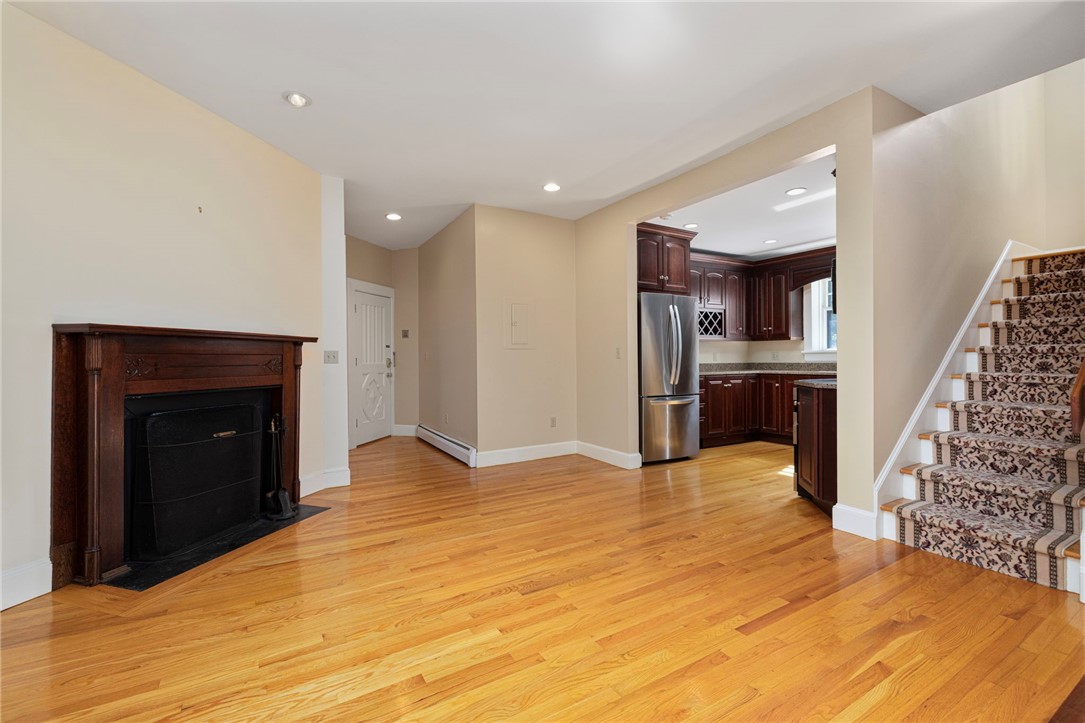 107 Old Beach Road, Unit 2 Newport, RI 02840 - Photo 6 of 38