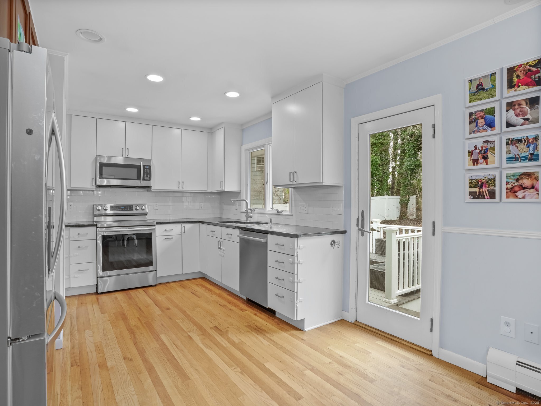 11 Old Field Road Norwalk, CT 06853 - Photo 9 of 33