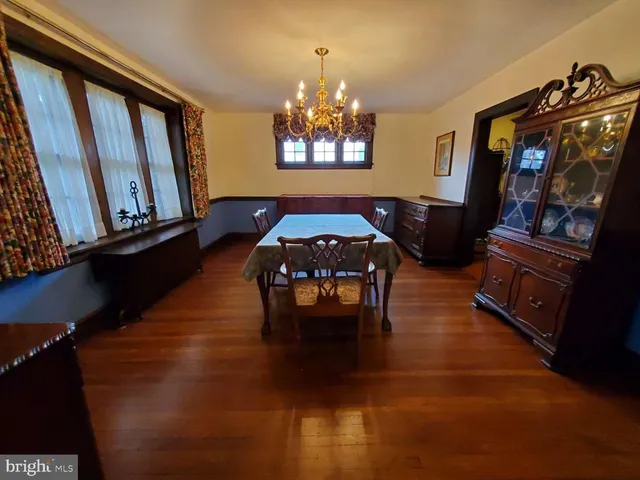 a view of a living room