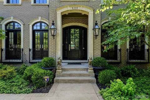 $2,499,000 | 8300 Kingsbury Boulevard, Clayton, MO 63105