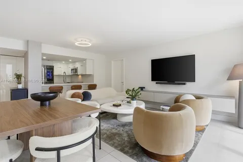 $659,000 | 540 Brickell Key Drive, Unit 823, Miami, FL 33131