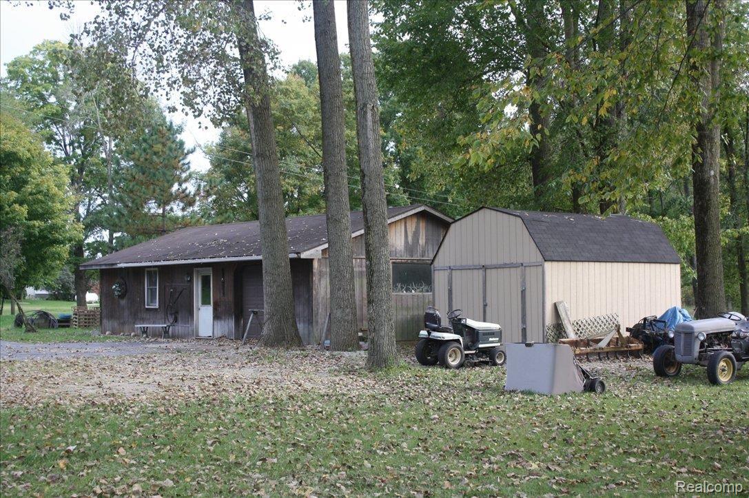 3734 Stanley Road Columbiaville, MI 48421 - Photo 7 of 20 3734 Stanley Rd 257