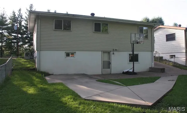 $169,900 | 1150 Clark Street, Florissant, MO 63031