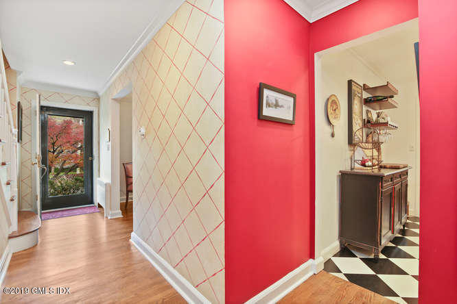 42 Indian Field Road Greenwich, CT 06830 - Photo 4 of 43 a view of a hallway with workspace