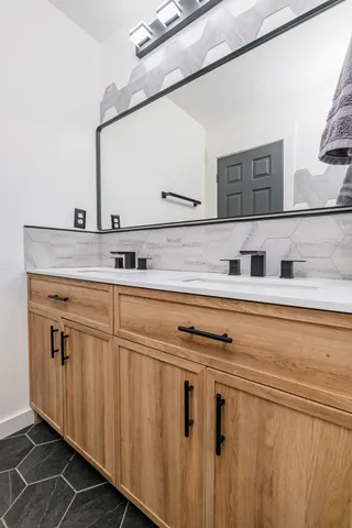 $625,000 | 1603 Shangri La Lane, McMinnville, TN 37110