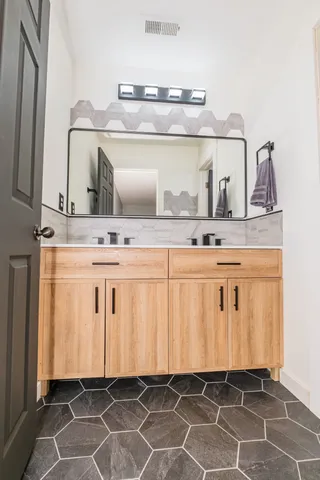 $625,000 | 1603 Shangri La Lane, McMinnville, TN 37110