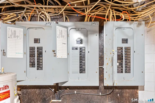 $560,000 | 351 Chestnut Street, New Britain, CT 06051