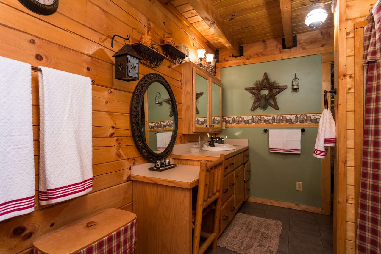 1273 Union Church Road Churchville, VA 24421 - Photo 25 of 48 a view of a small kitchen