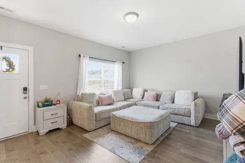 $319,900 | 2033 Axis Avenue, Old Hickory, TN 37138