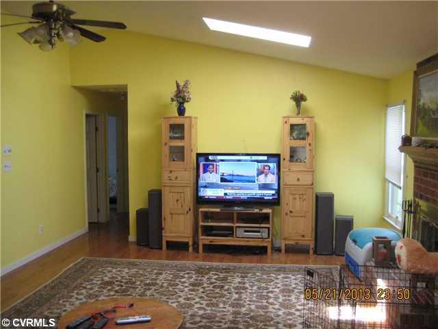 5224 Reids Pointe Road Glen Allen, VA 23060 - Photo 4 of 12 Den/Family/Great Room