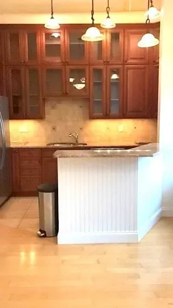 $1,700 | 35 New South Street, Unit 305, Northampton, MA 01060