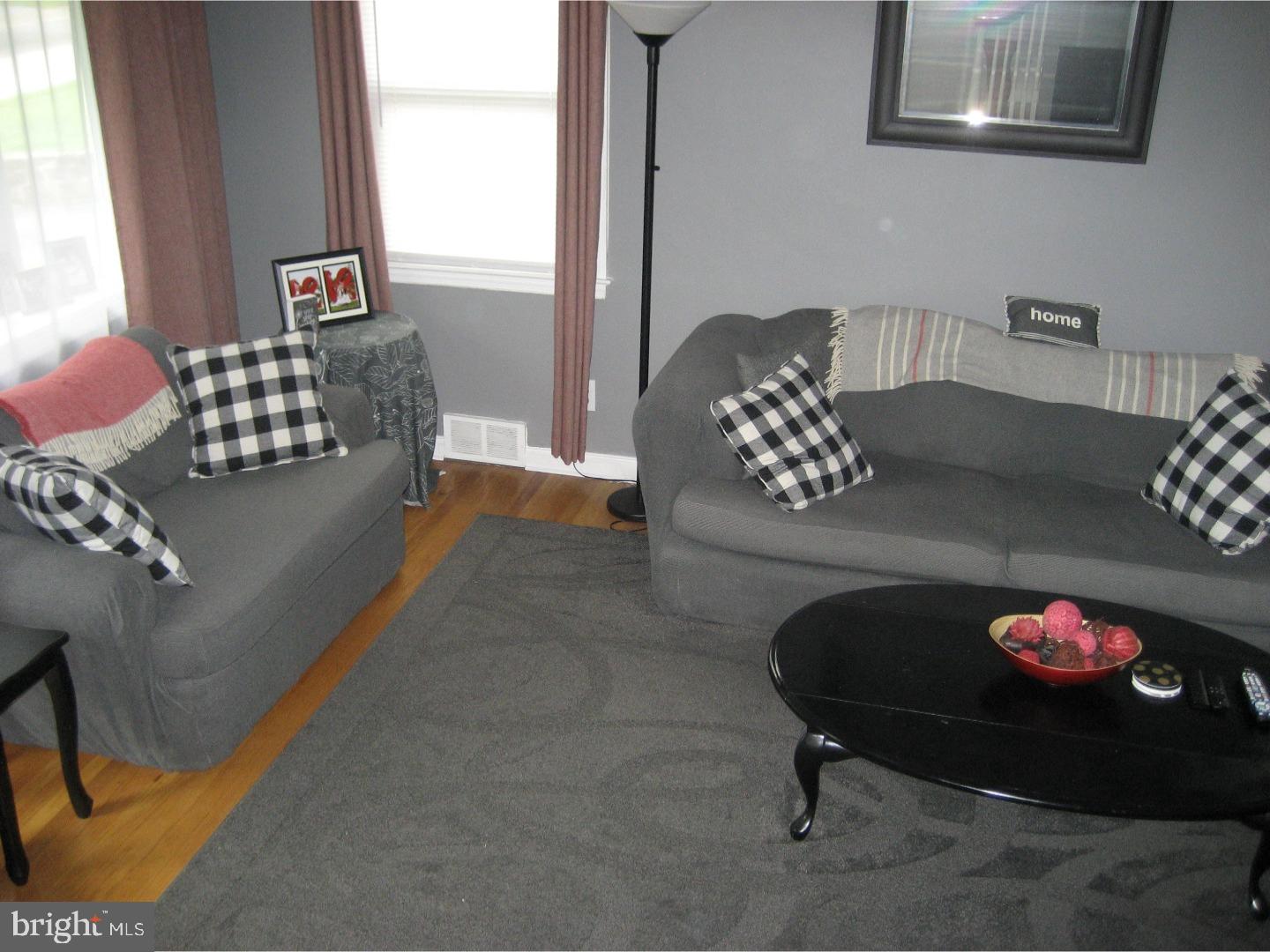 330 Pinecrest Road Springfield, PA 19064 - Photo 3 of 25
