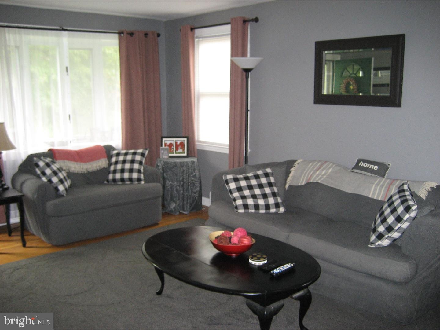 330 Pinecrest Road Springfield, PA 19064 - Photo 5 of 25