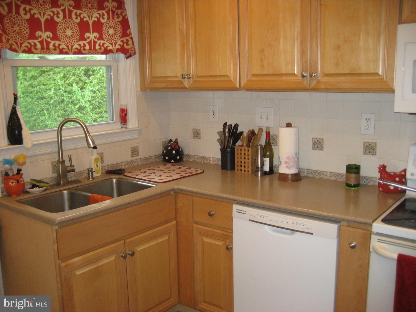 330 Pinecrest Road Springfield, PA 19064 - Photo 9 of 25